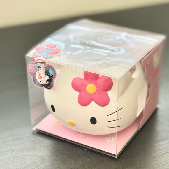 Sanrio Other - Sanrio Hello Kitty Collection KT82 Car Cup Holder